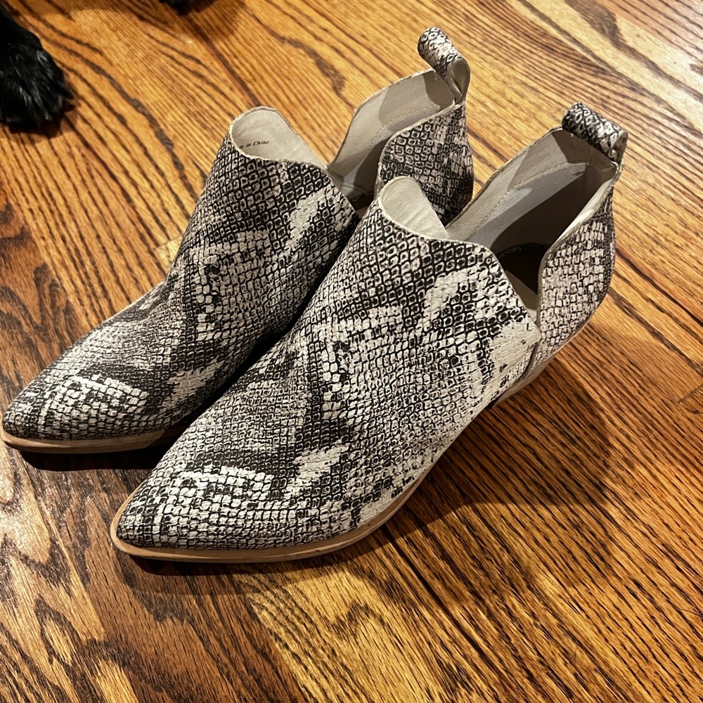 Dolce Vita Booties